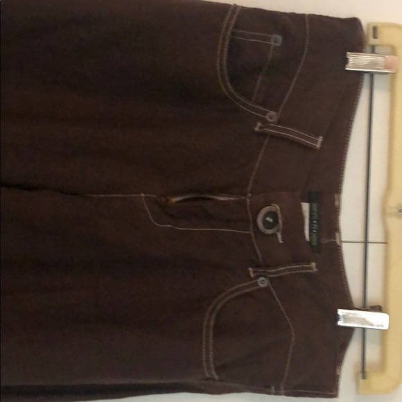 Capris - Picture 3 of 4